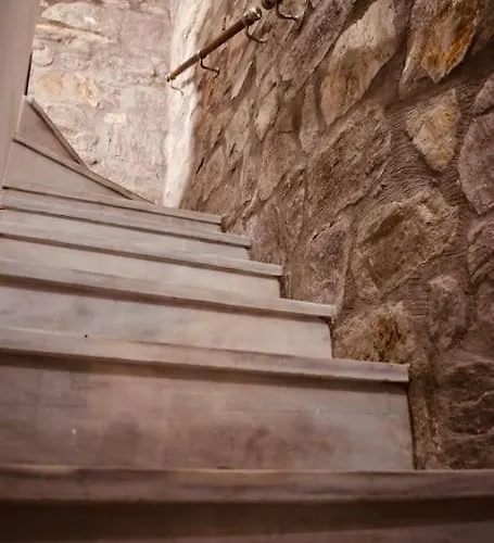 Villa Rock Serifos Town